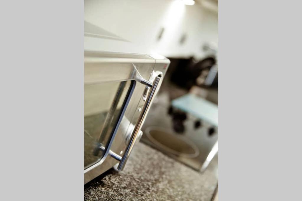 Modern Apartment At Slough Station, London In 18 Mins! المظهر الخارجي الصورة